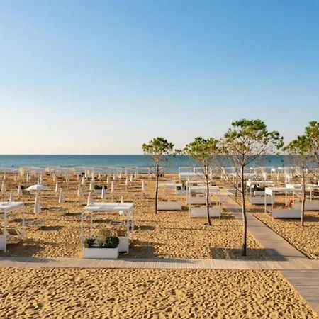 Colorful With Sea View Apartamento Bibione